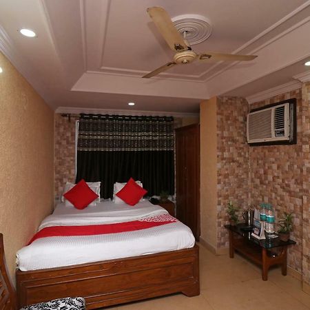 Oyo Flagship 16209 Hotel Ambar Palace Calcutta Calcutta Bara Bazar Kültér fotó