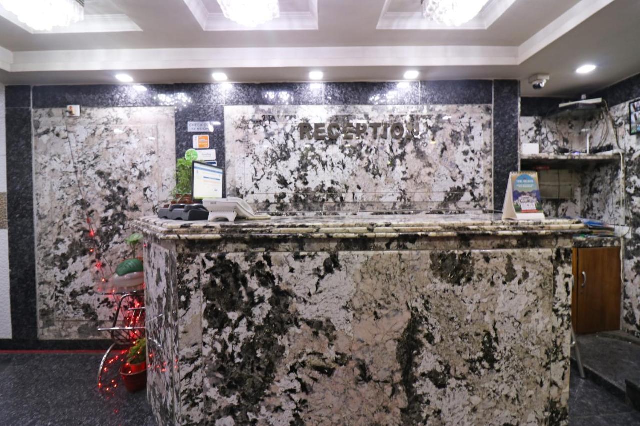 Oyo Flagship 16209 Hotel Ambar Palace Calcutta Calcutta Bara Bazar Kültér fotó